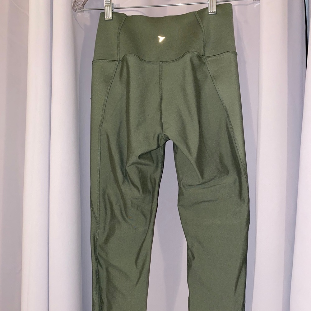 Old navy leggings in hunter pine - Picture 11 of 13